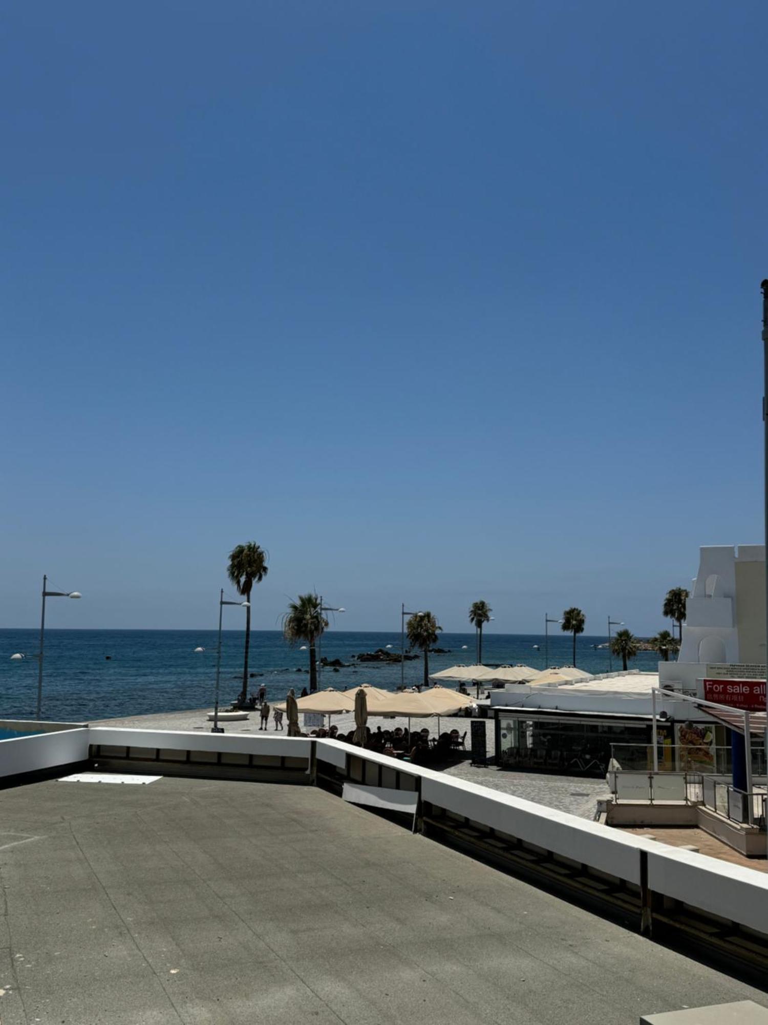 Beachside Light House Kato Paphos 82 Ngoại thất bức ảnh